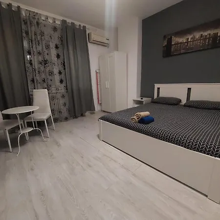 Tudor Arghezi Universitate *