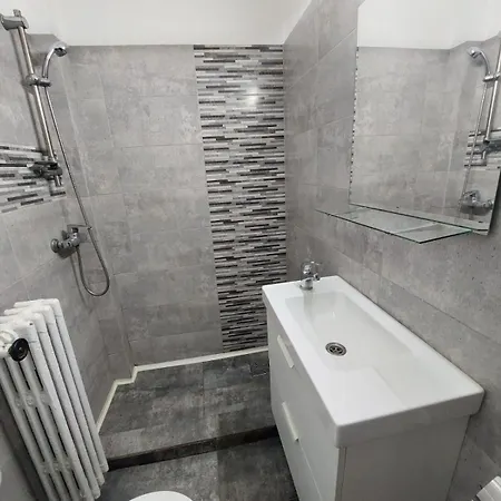 Tudor Arghezi Universitate